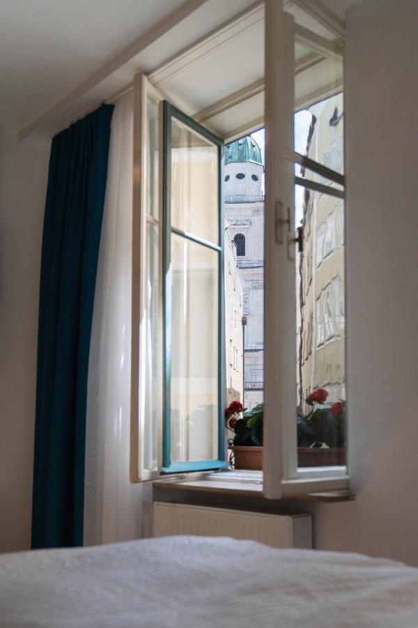 Altstadt-App. Domblick! Salzburg Exterior photo